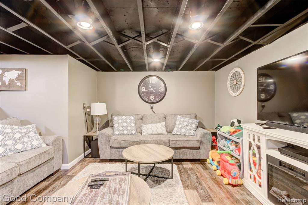 697 Hamlet Road Auburn Hills, MI 48326 - Photo 36 of 50 Gallery Image 36