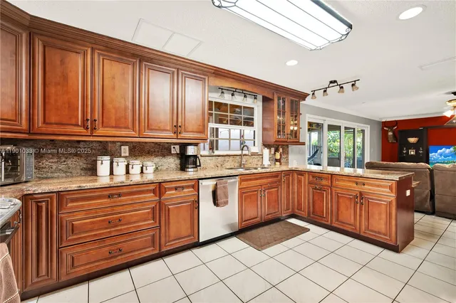 $775,000 | 10825 Southwest 91st Lane, Miami, FL 33176