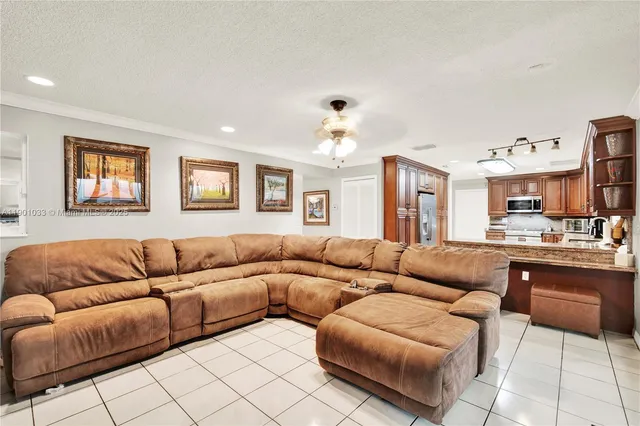 $775,000 | 10825 Southwest 91st Lane, Miami, FL 33176