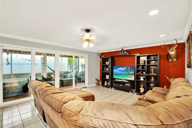 $775,000 | 10825 Southwest 91st Lane, Miami, FL 33176