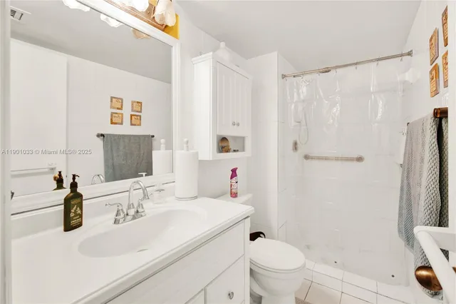 $775,000 | 10825 Southwest 91st Lane, Miami, FL 33176