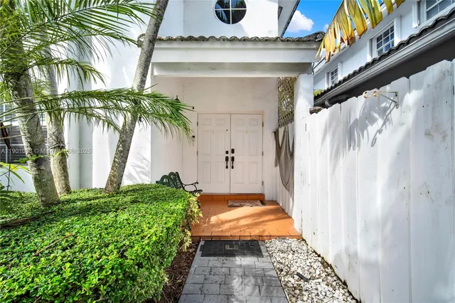 $775,000 | 10825 Southwest 91st Lane, Miami, FL 33176