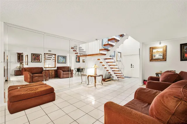 $775,000 | 10825 Southwest 91st Lane, Miami, FL 33176