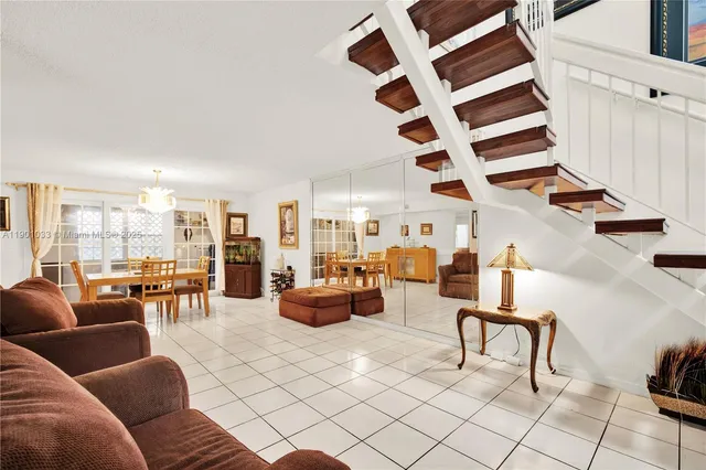 $775,000 | 10825 Southwest 91st Lane, Miami, FL 33176