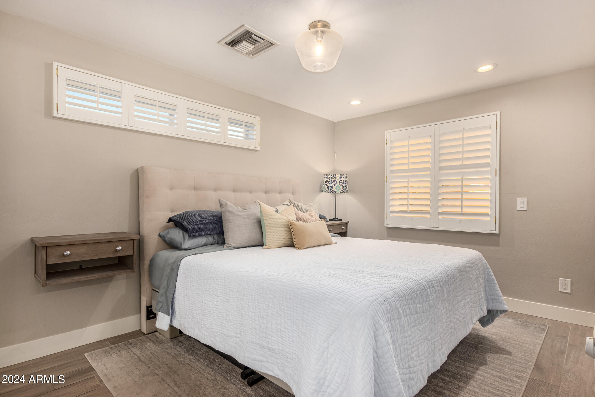 3933 North 43rd Street Phoenix, AZ 85018 - Photo 13 of 22 Primary Suite