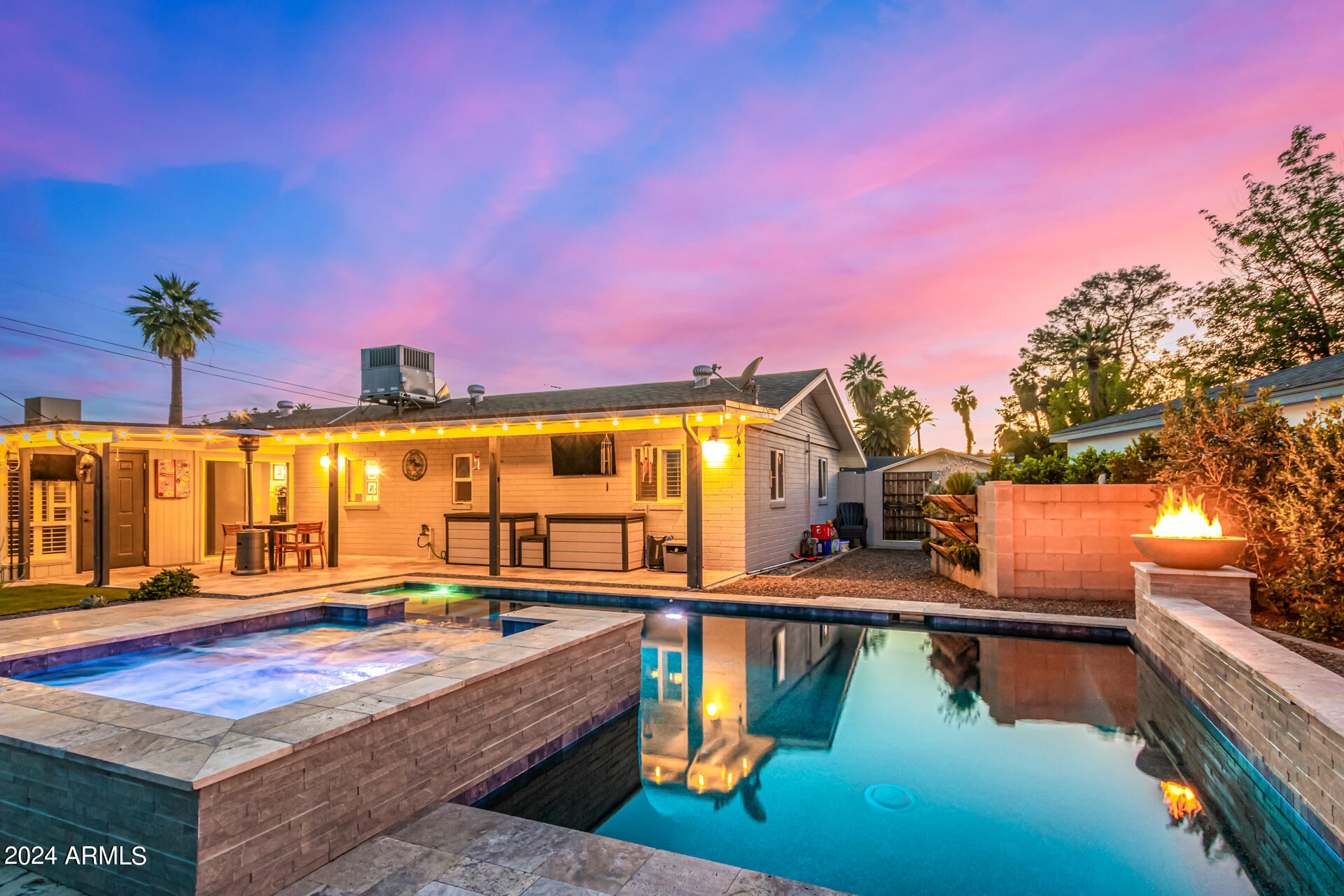 3933 North 43rd Street Phoenix, AZ 85018 - Photo 6 of 22 Modern Pool & Spa