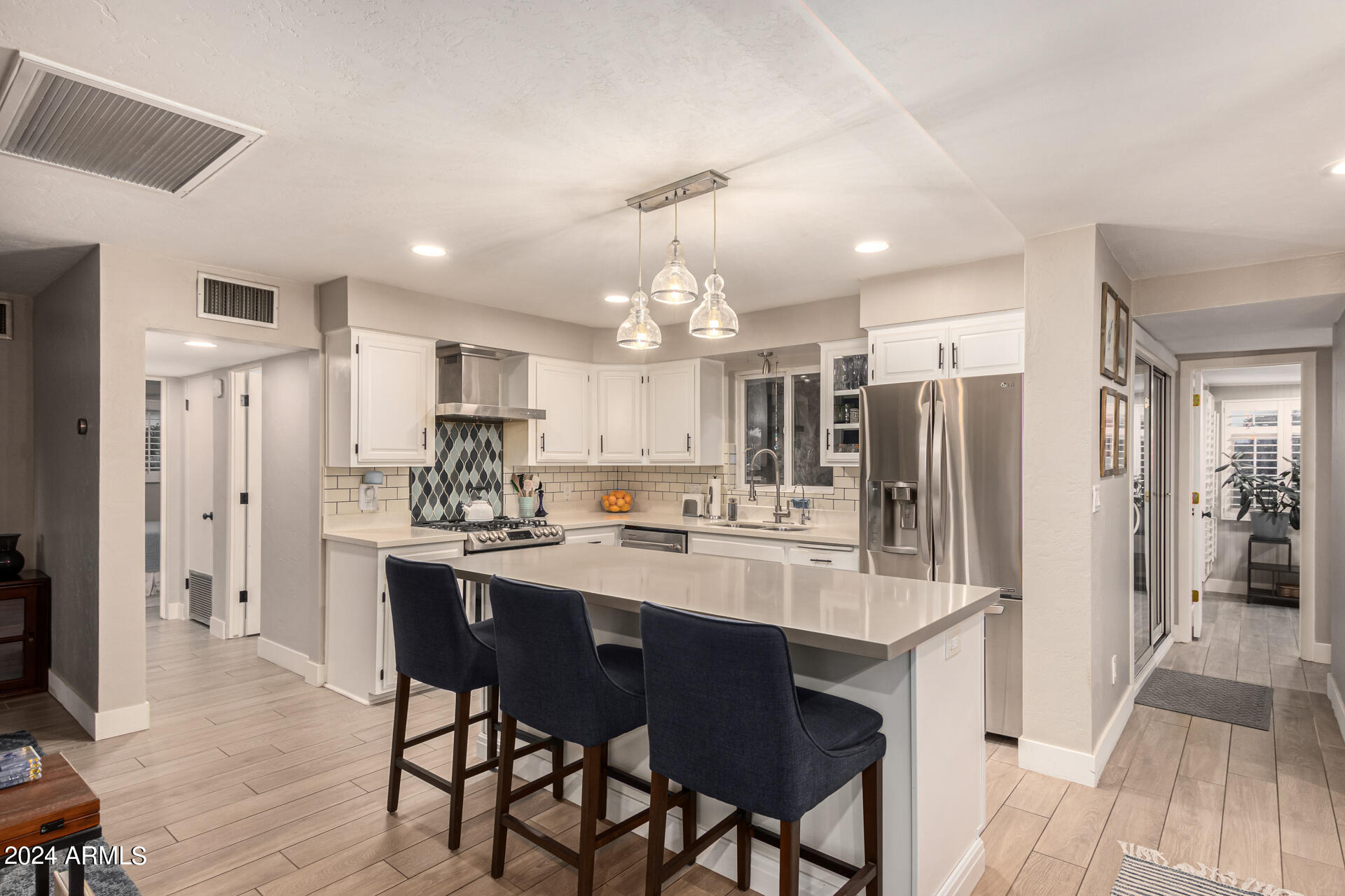 3933 North 43rd Street Phoenix, AZ 85018 - Photo 10 of 22 Kitchen