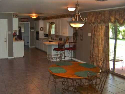 10422 Allyson Street Baton Rouge, LA 70815 - Photo 3 of 5 Gallery Image 3