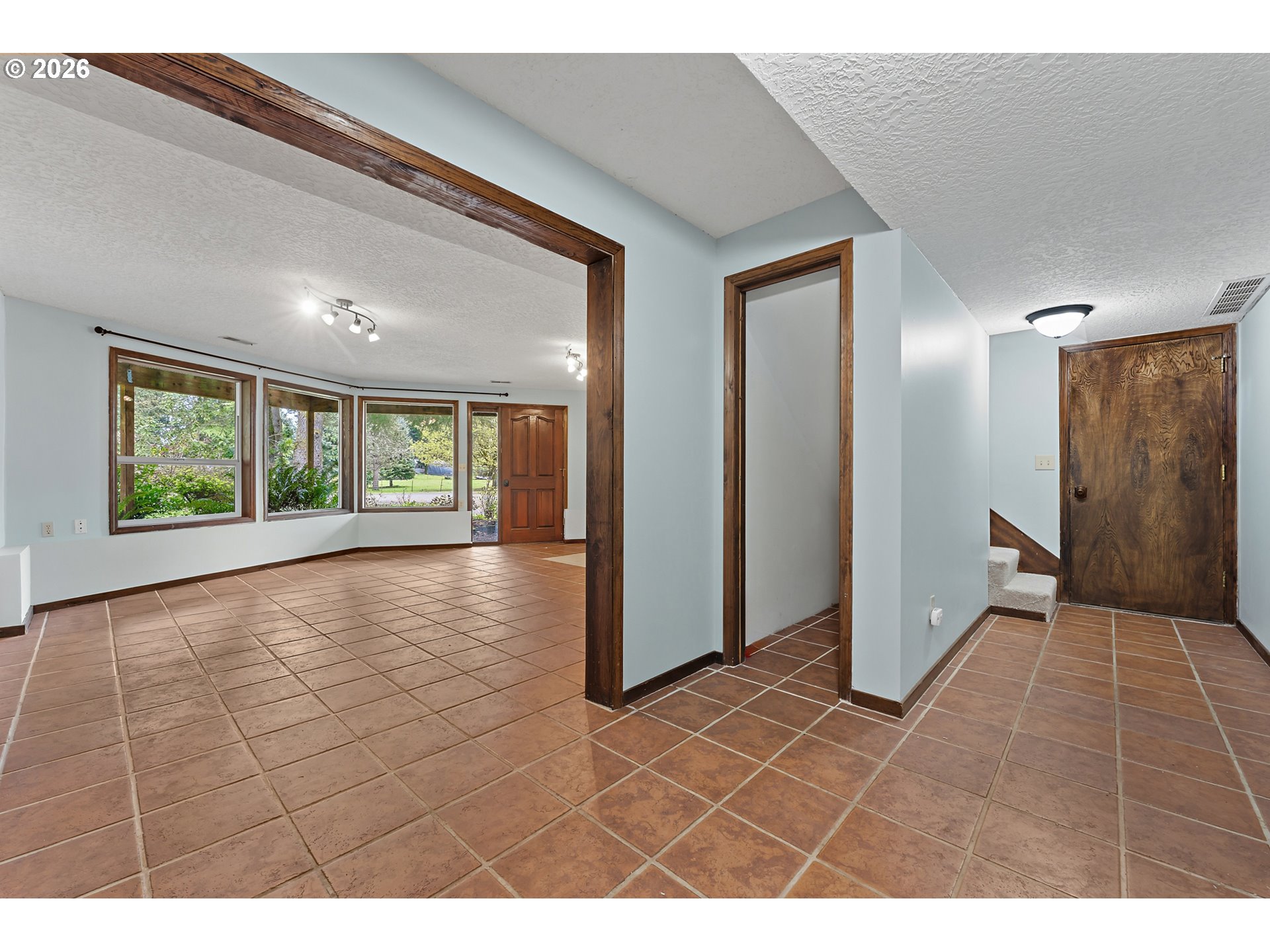 29006 Northeast 16th Avenue Ridgefield, WA 98642 - Photo 26 of 48 Hallway
