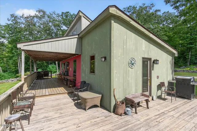 $350,000 | 260 S Road, Stephentown, NY 12018