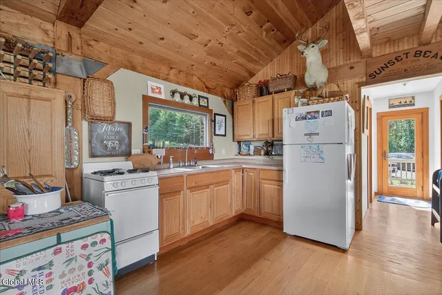 $350,000 | 260 S Road, Stephentown, NY 12018