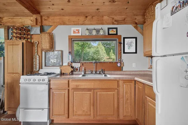 $350,000 | 260 S Road, Stephentown, NY 12018