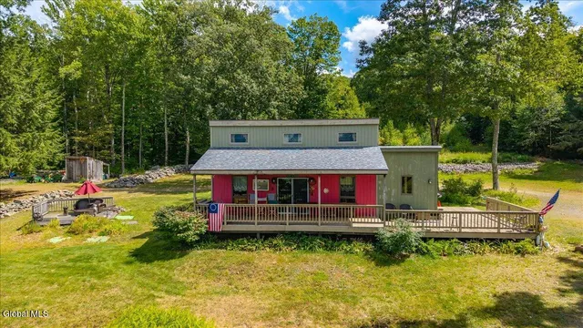 $350,000 | 260 S Road, Stephentown, NY 12018