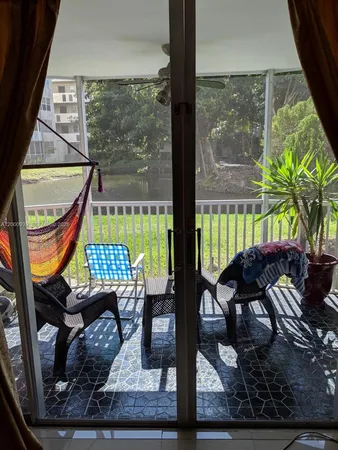 $1,900 | 1660 Northeast 191st Street, Unit 1041, Miami, FL 33179