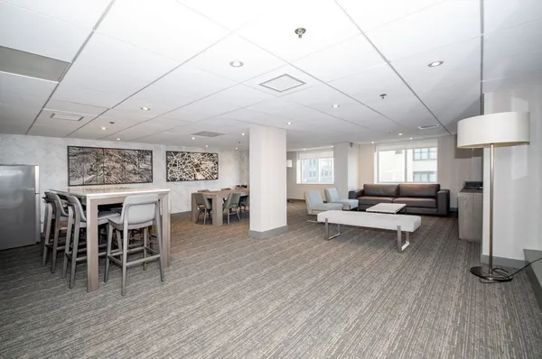 $3,250 | 8 Museum Way, Unit 608, Cambridge, MA 02141
