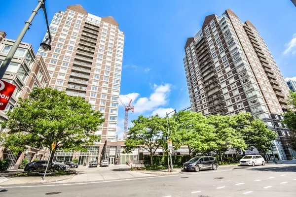 $3,250 | 8 Museum Way, Unit 608, Cambridge, MA 02141