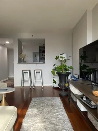 $3,250 | 8 Museum Way, Unit 608, Cambridge, MA 02141