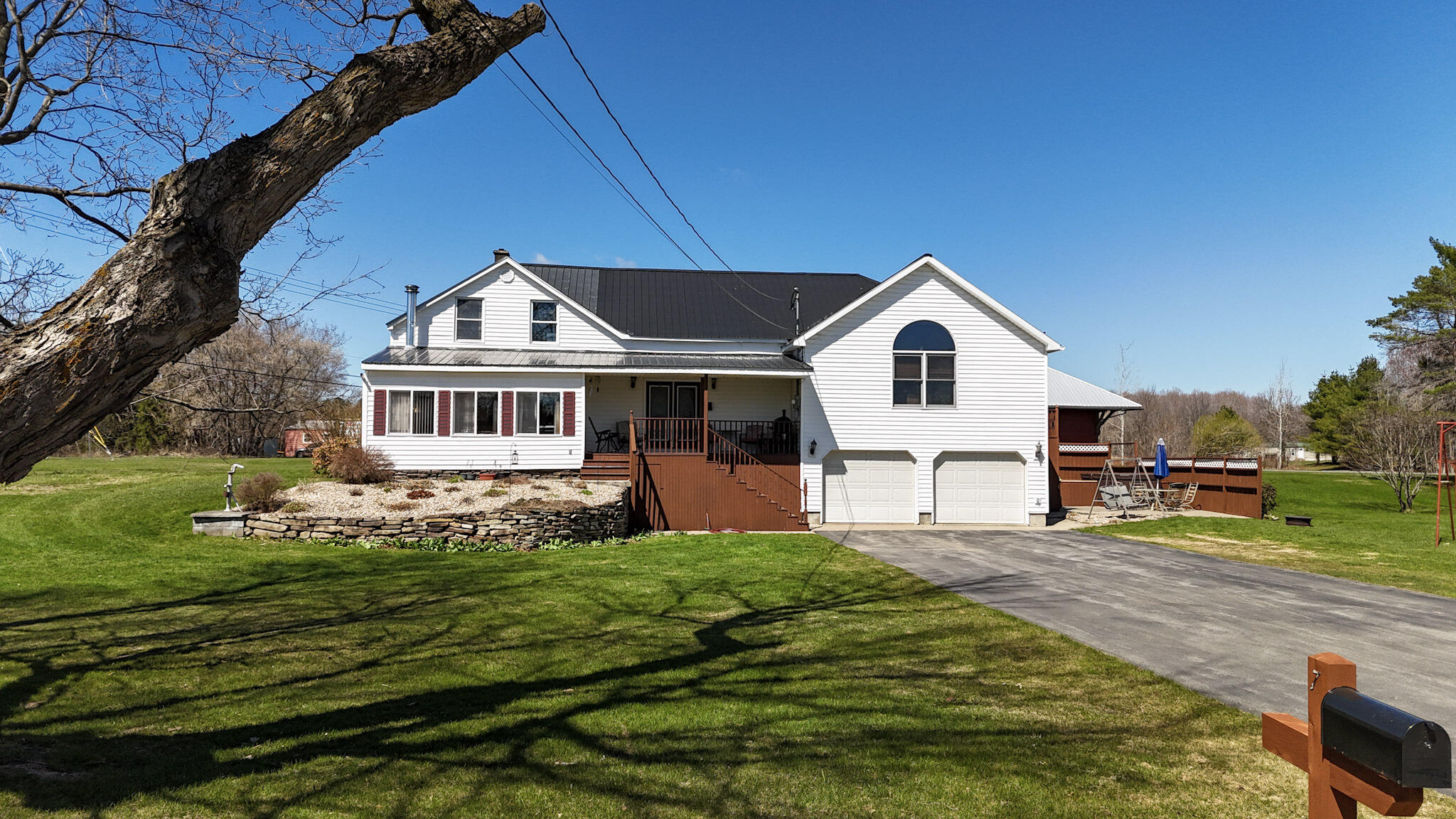 7 Town Hall Road Mooers Forks, NY 12959 - Photo 1 of 45 Exterior