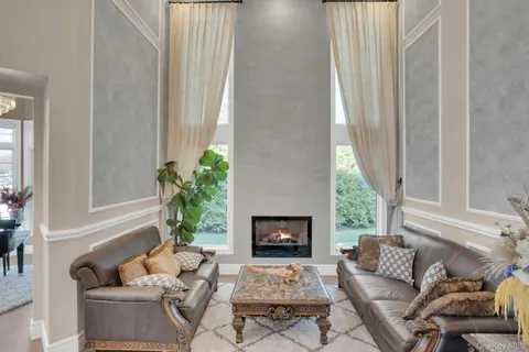 $2,850,000 | 108 Fig Drive, Dix Hills, NY 11746