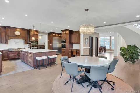 $2,850,000 | 108 Fig Drive, Dix Hills, NY 11746