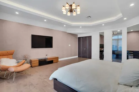 $2,850,000 | 108 Fig Drive, Dix Hills, NY 11746