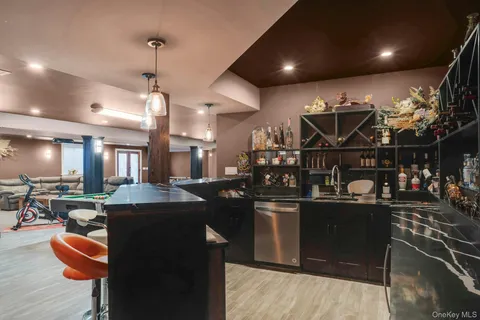 $2,850,000 | 108 Fig Drive, Dix Hills, NY 11746