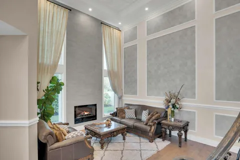 $2,850,000 | 108 Fig Drive, Dix Hills, NY 11746