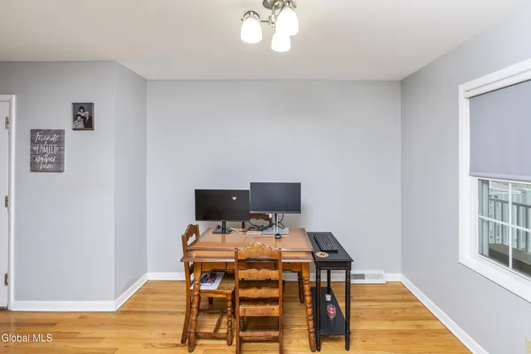 $212,000 | 7 Regina Court, Unit 4, Bethlehem, NY 12054
