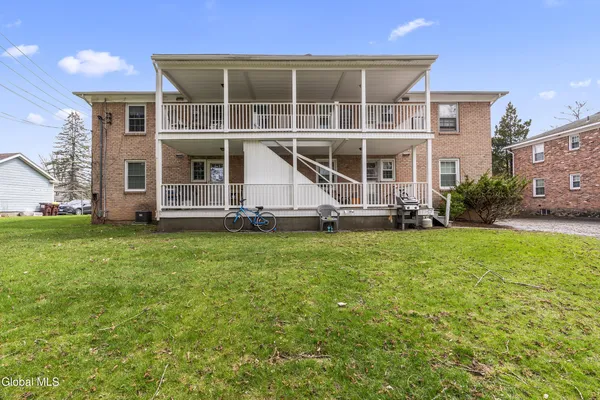 $212,000 | 7 Regina Court, Unit 4, Bethlehem, NY 12054
