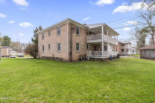 $212,000 | 7 Regina Court, Unit 4, Bethlehem, NY 12054