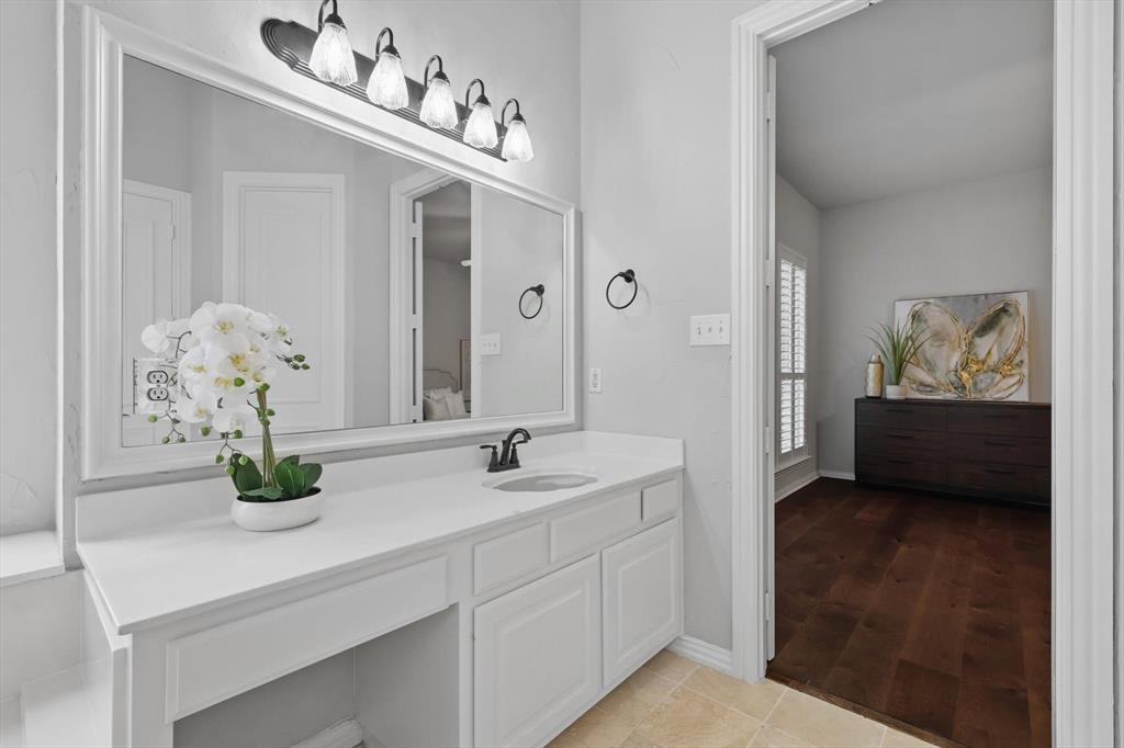 3215 Ricci Lane Irving, TX 75062 - Photo 23 of 40