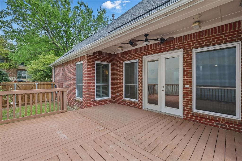 3215 Ricci Lane Irving, TX 75062 - Photo 30 of 40