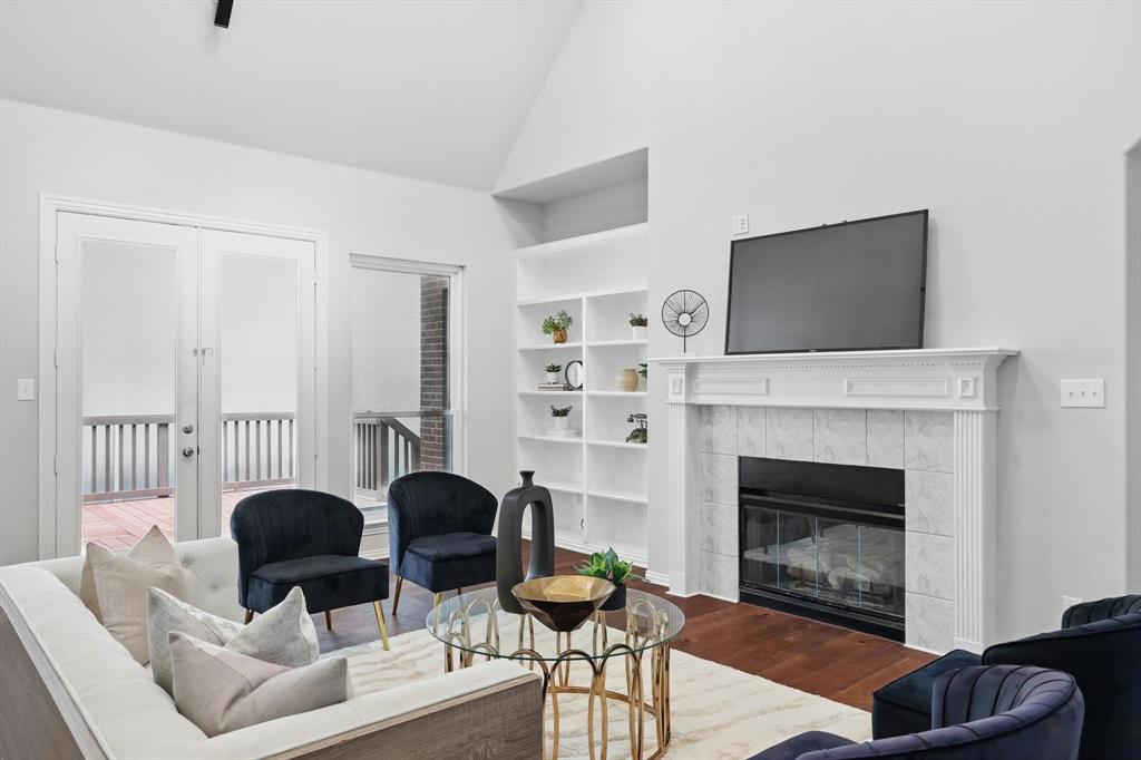 3215 Ricci Lane Irving, TX 75062 - Photo 6 of 40