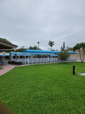 $1,400 | 711 Lori Drive, Unit 204, Palm Springs, FL 33461