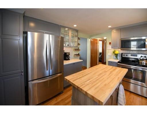 11 Country Club Road Stoneham, MA 02180 - Photo 10 of 24 Gallery Image 10