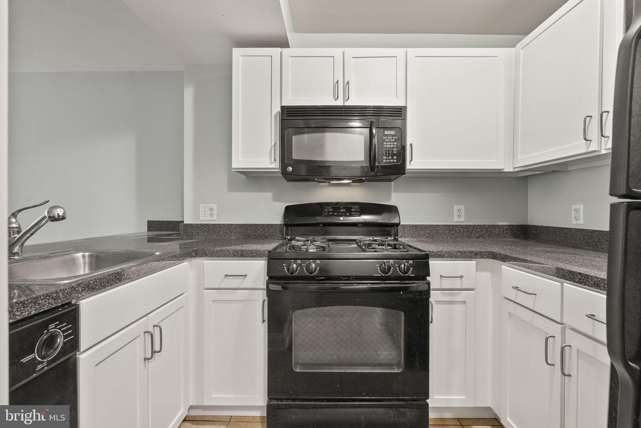 800 4th Street Southwest, Unit N325 Washington, DC 20024 - Photo 7 of 27