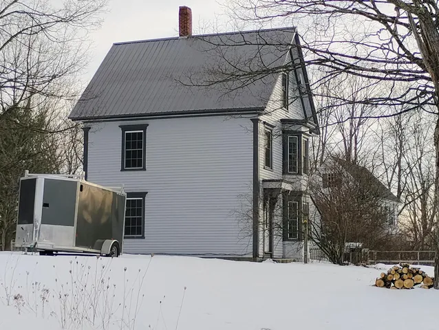 $198,700 | 119 Town Farm Road, Farmington, ME 04938