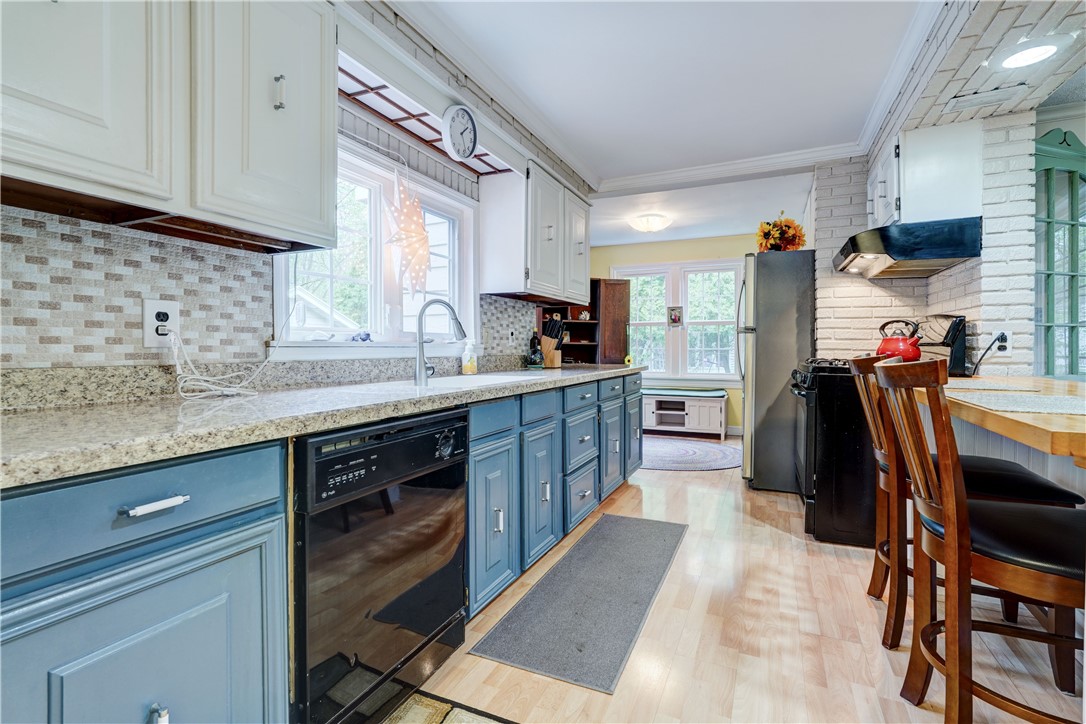95 Brook Road Pittsford, NY 14534 - Photo 9 of 46