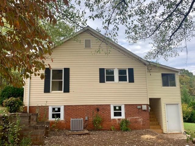 3241 Spencer Road Northeast Conover, NC 28613 - Photo 2 of 29 Gallery Image 2