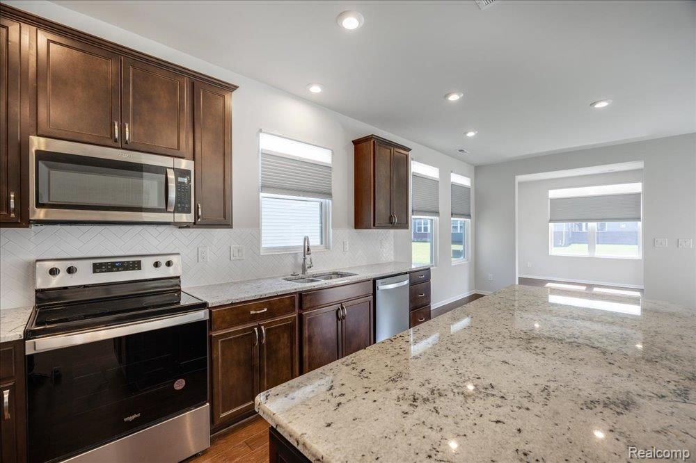 50281 Fowler Road Canton, MI 48188 - Photo 5 of 43 Gallery Image 5