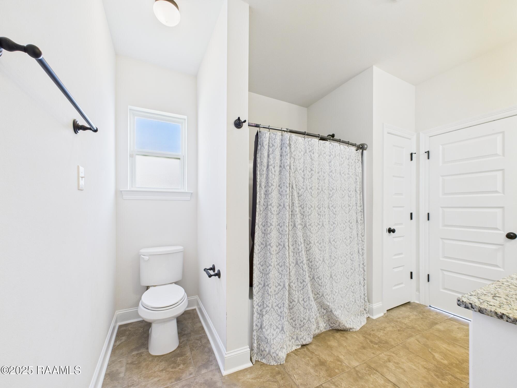 204 Whispering Meadows Road Broussard, LA 70518 - Photo 13 of 24 Primary Bathroom