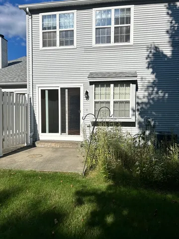 $2,200 | 182 Chapman Place, Unit 182, Leominster, MA 01453