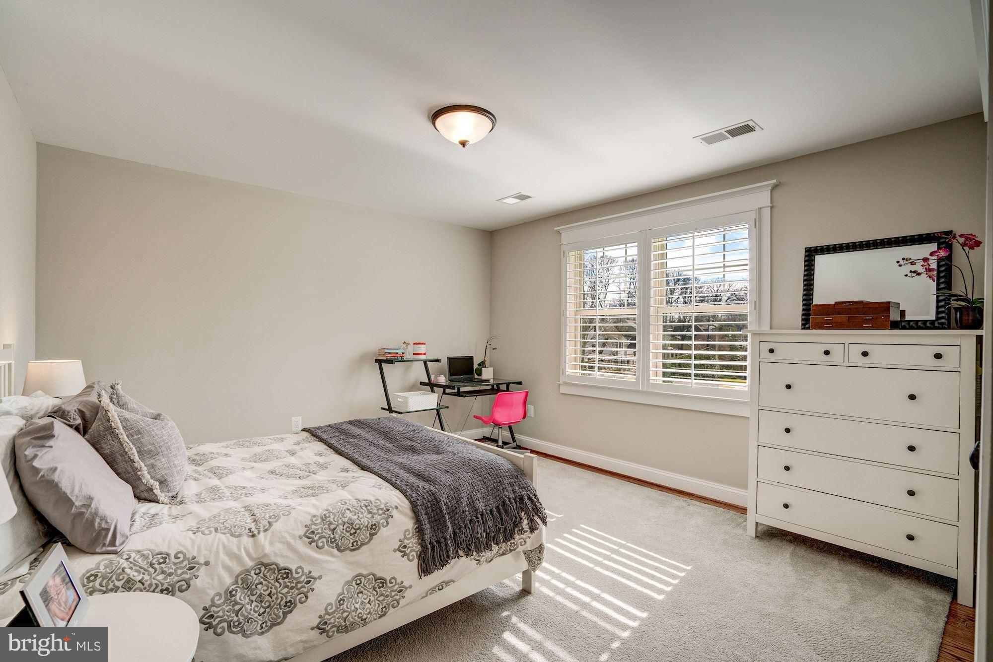 6017 Walhonding Road Bethesda, MD 20816 - Photo 31 of 46