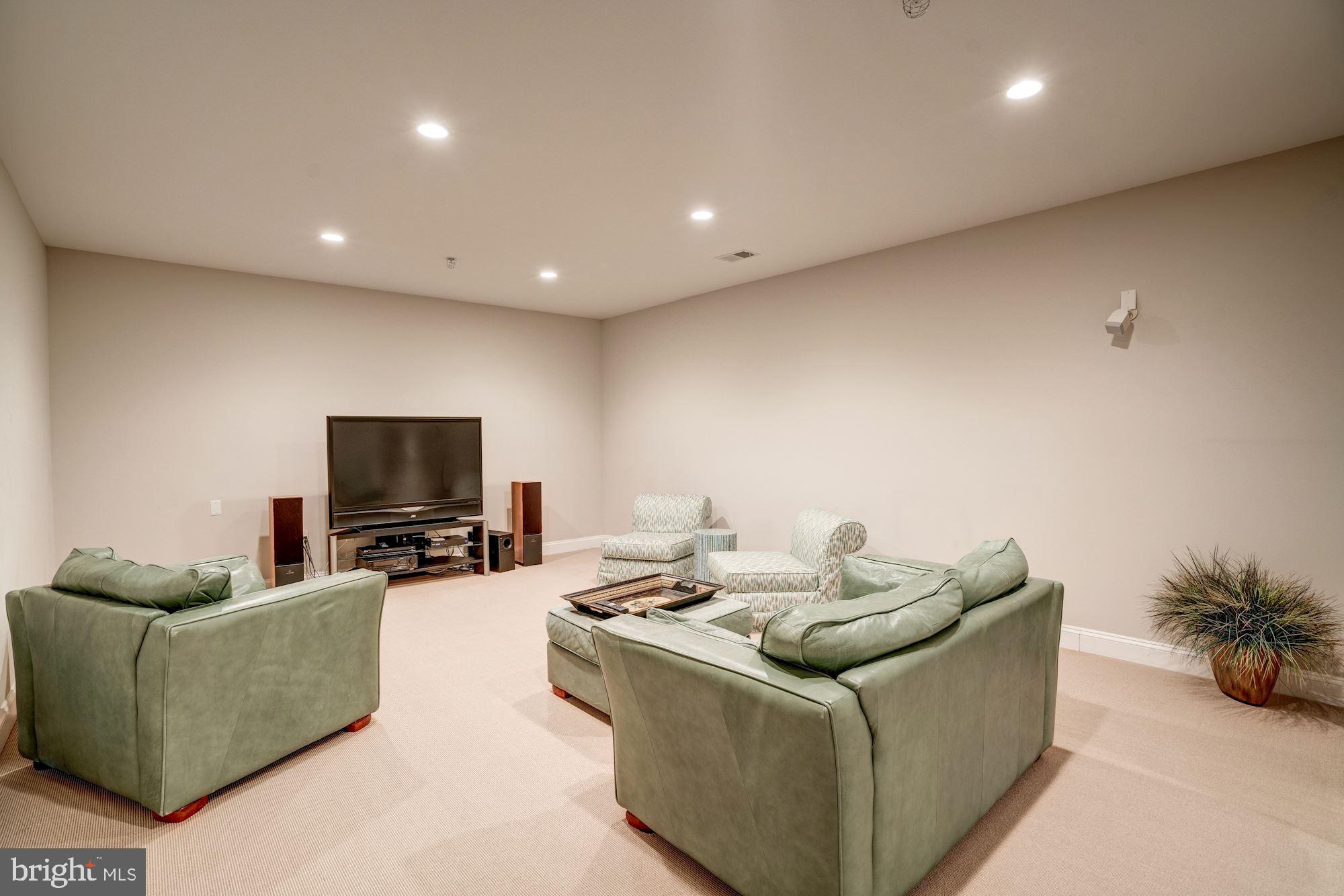 6017 Walhonding Road Bethesda, MD 20816 - Photo 40 of 46