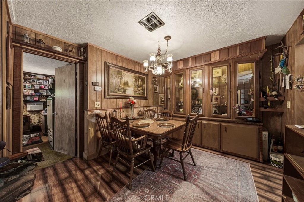 7035 Floyd Way Nice, CA 95464 - Photo 20 of 70 Dining room