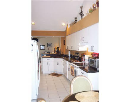 5224 Majorca Club Drive Boca Raton, FL 33486 - Photo 6 of 6 Kitchen
