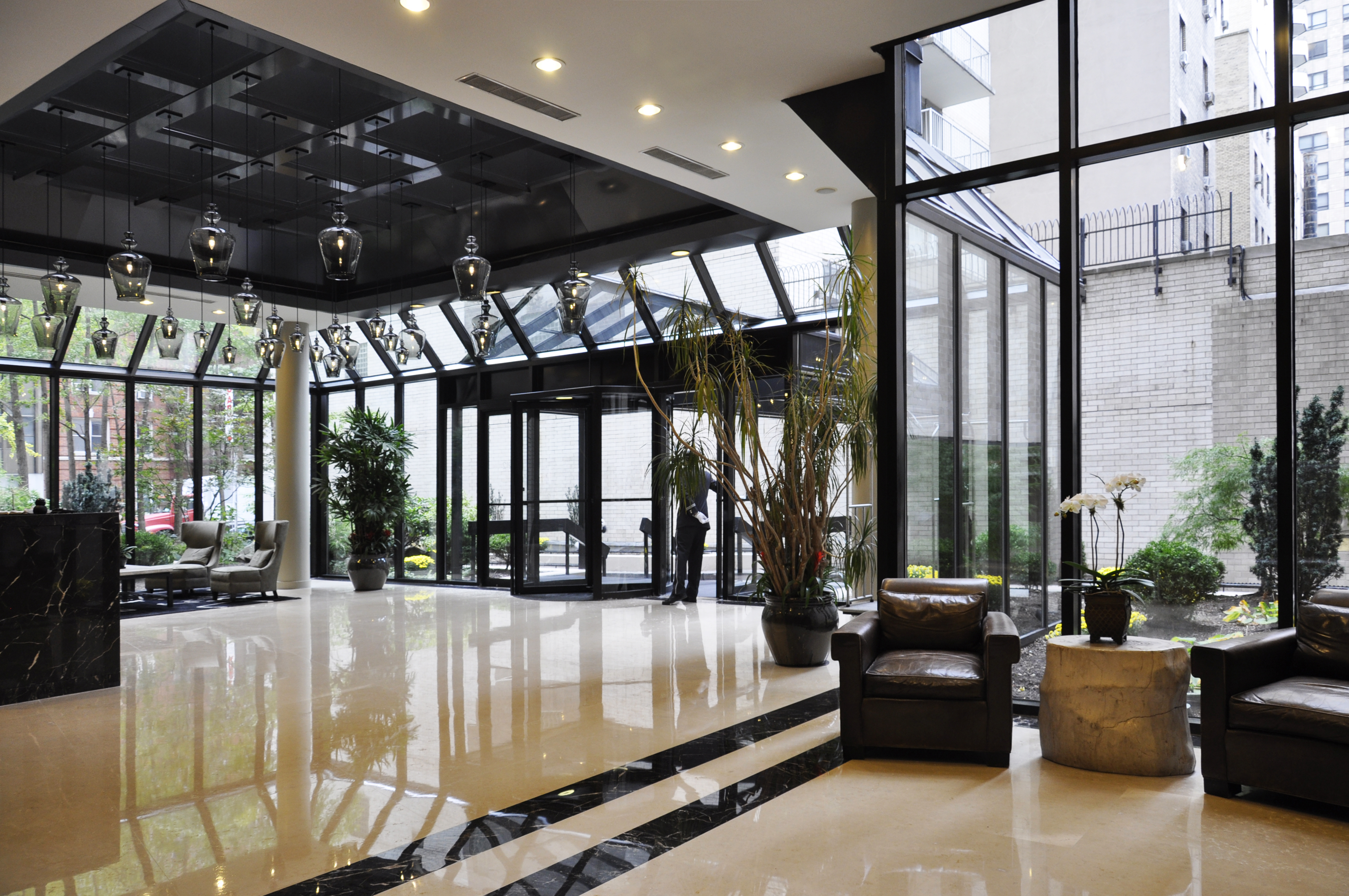 212 East 47th Street, Unit 25D Manhattan, NY 10017 - Photo 9 of 11