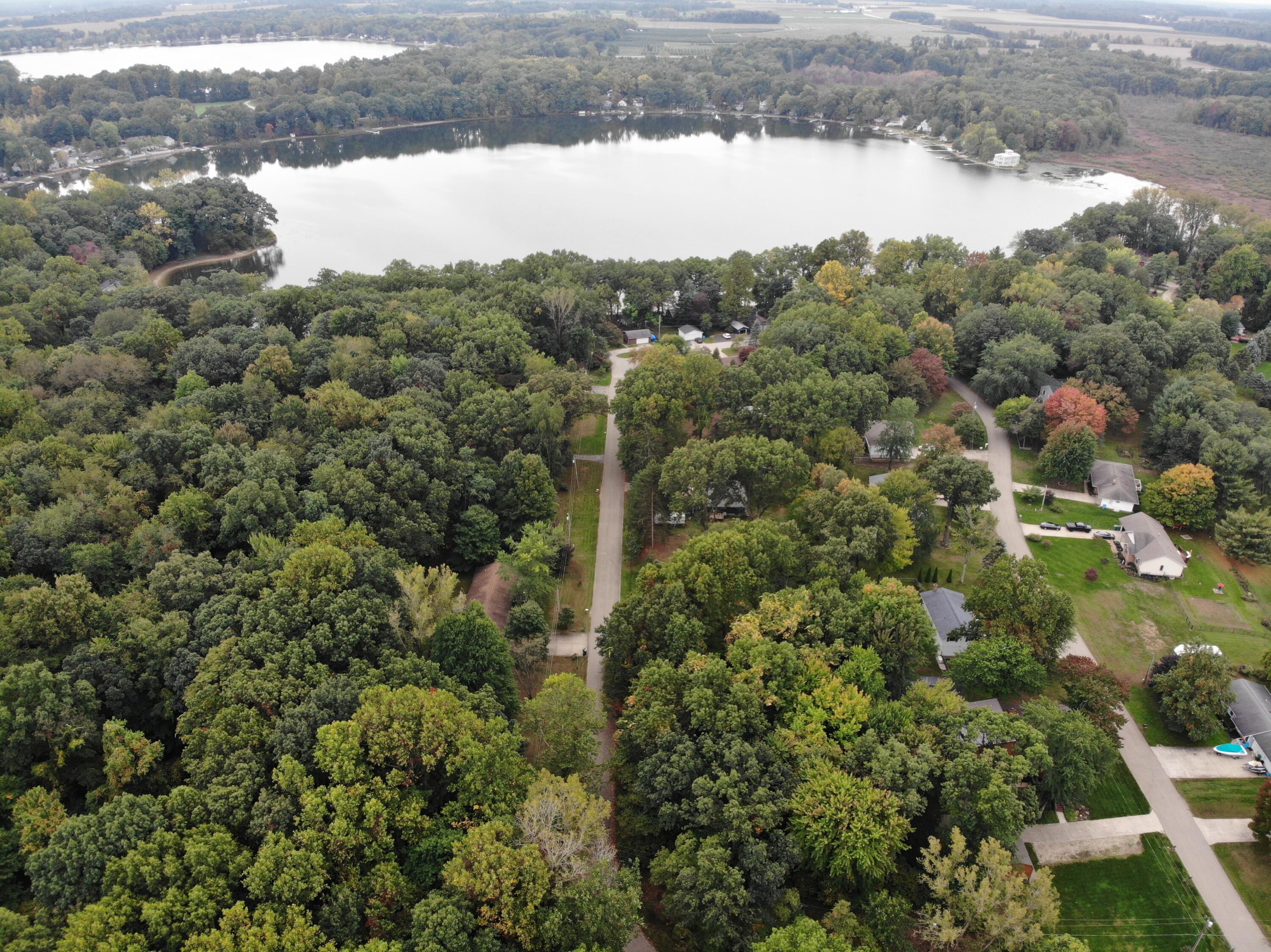 127 Richey Road Dowagiac, MI 49047 - Photo 6 of 11 Aerial View of Cable Lake