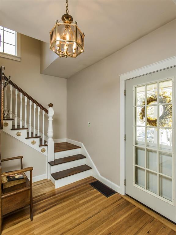 3 Charles Road Cape Elizabeth, ME 04107 - Photo 5 of 25 Entry Foyer
