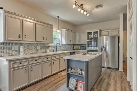 $925,000 | 15012 Lake Paula Drive, Willis, TX 77318